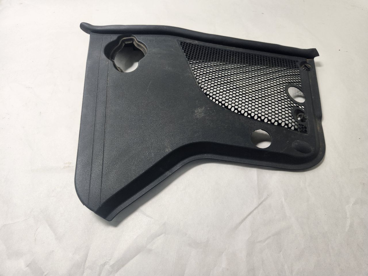 2019 MERCEDES-BENZ E-CLASS COWL VENT PANEL - 445040 — photo 1