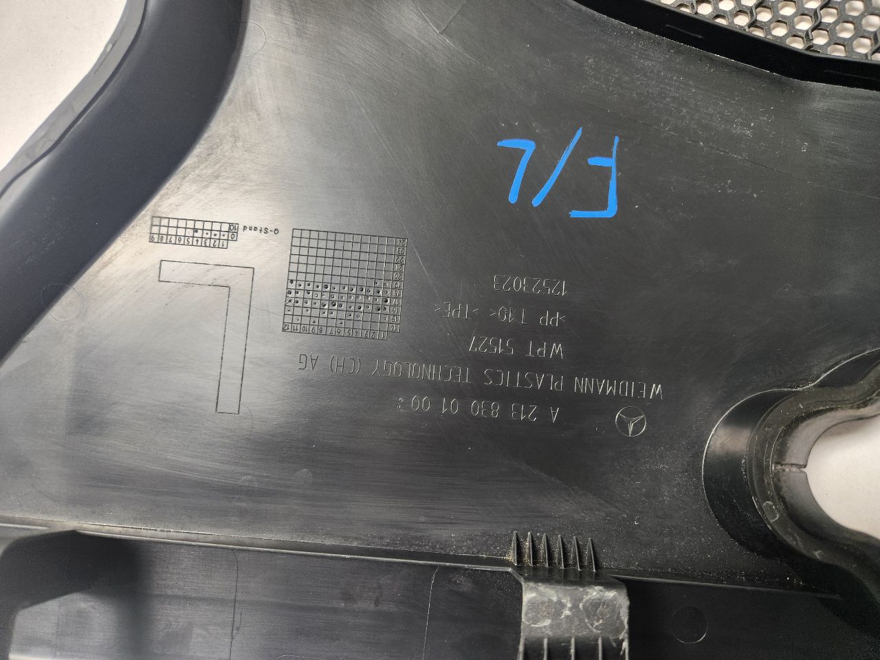 2019 MERCEDES-BENZ E-CLASS COWL VENT PANEL - 445040 — photo 3