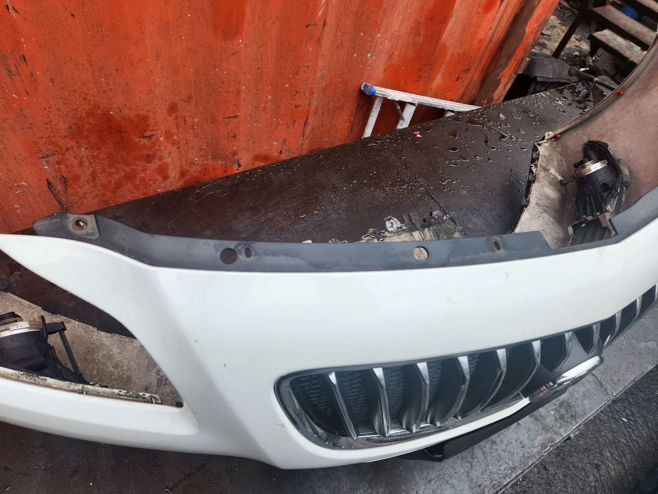 2011 BUICK REGAL BUMPER ASSY, FRONT - 445226 — photo 4