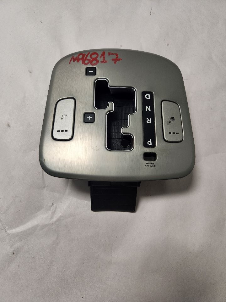 2012 HYUNDAI GENESIS Console, Front - 445280 — photo 1