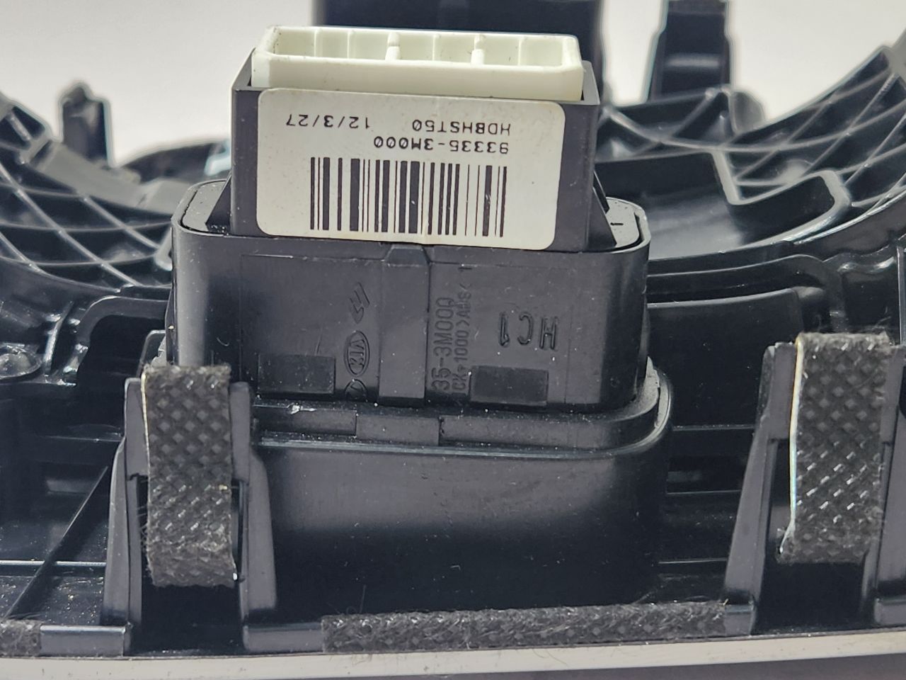 2012 HYUNDAI GENESIS Console, Front - 445280 — photo 5