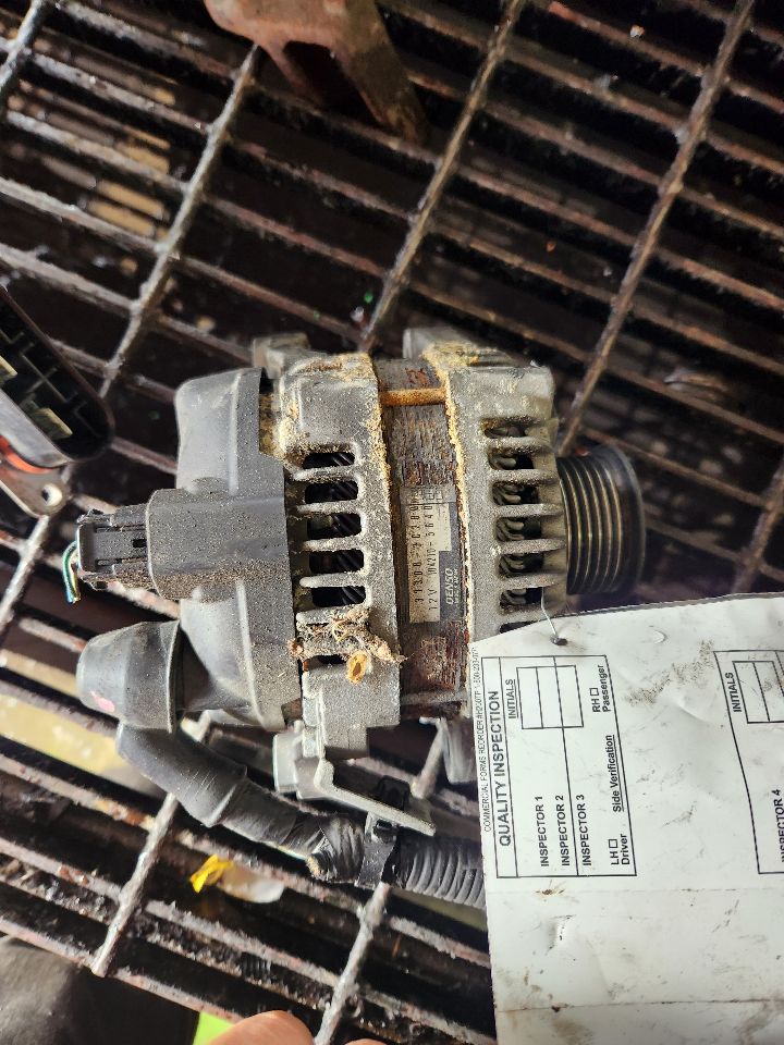 2012 HYUNDAI GENESIS ALTERNATOR - 445298 — photo 1