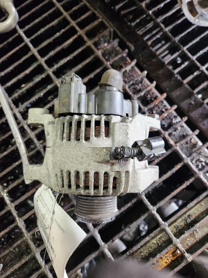 2011 HYUNDAI SONATA ALTERNATOR - 445355 — photo 1