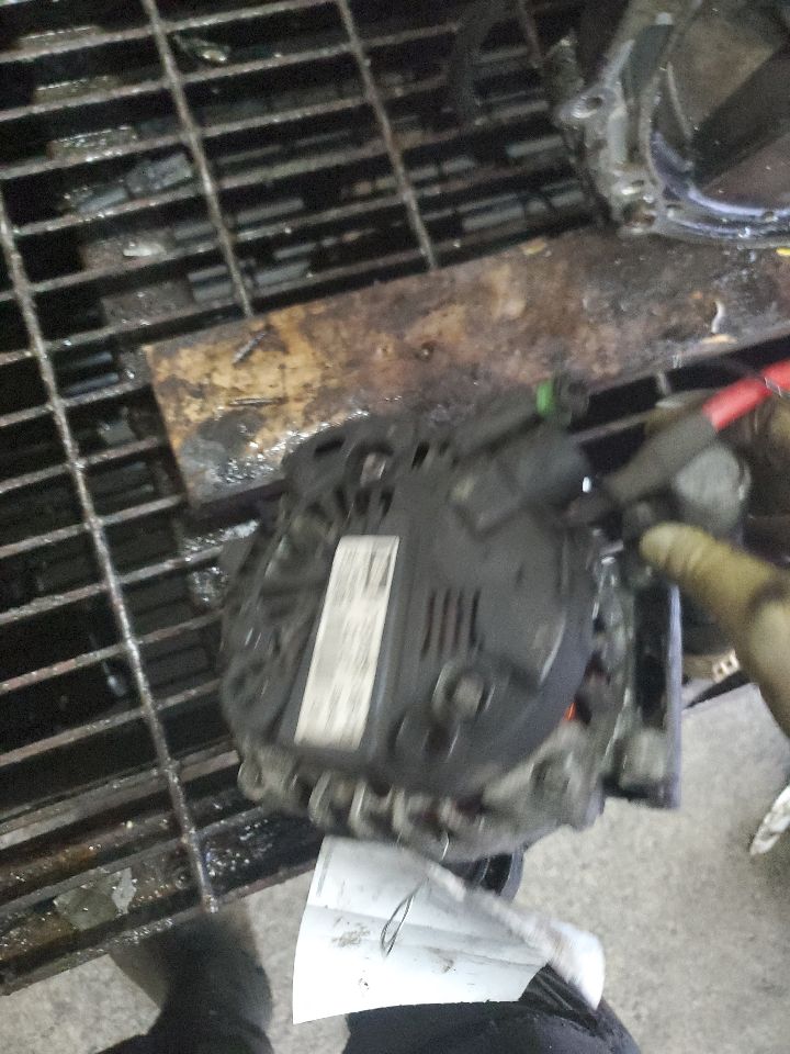 2009 MINI COOPER CLUBMAN 4cyl Gasoline 1.6 ALTERNATOR - 445613 — photo 5