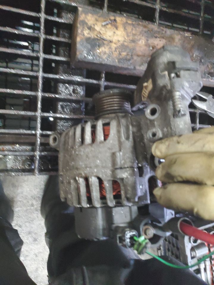 2009 MINI COOPER CLUBMAN 4cyl Gasoline 1.6 ALTERNATOR - 445613 — photo 6