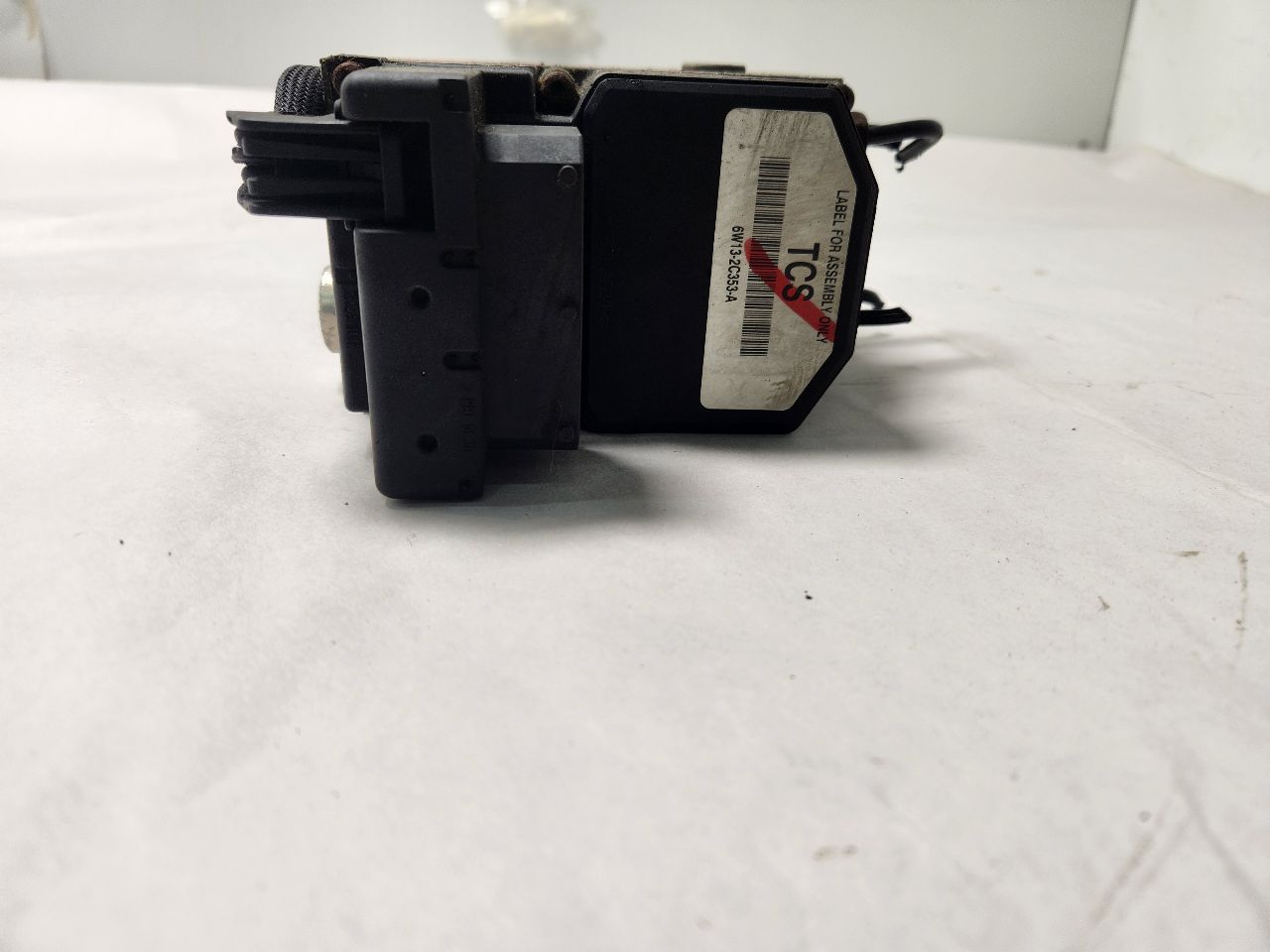 2008 LINCOLN & TOWN CAR 8cyl Gasoline 4.6 Anti-lock Brake Pts - 445642 — photo 2