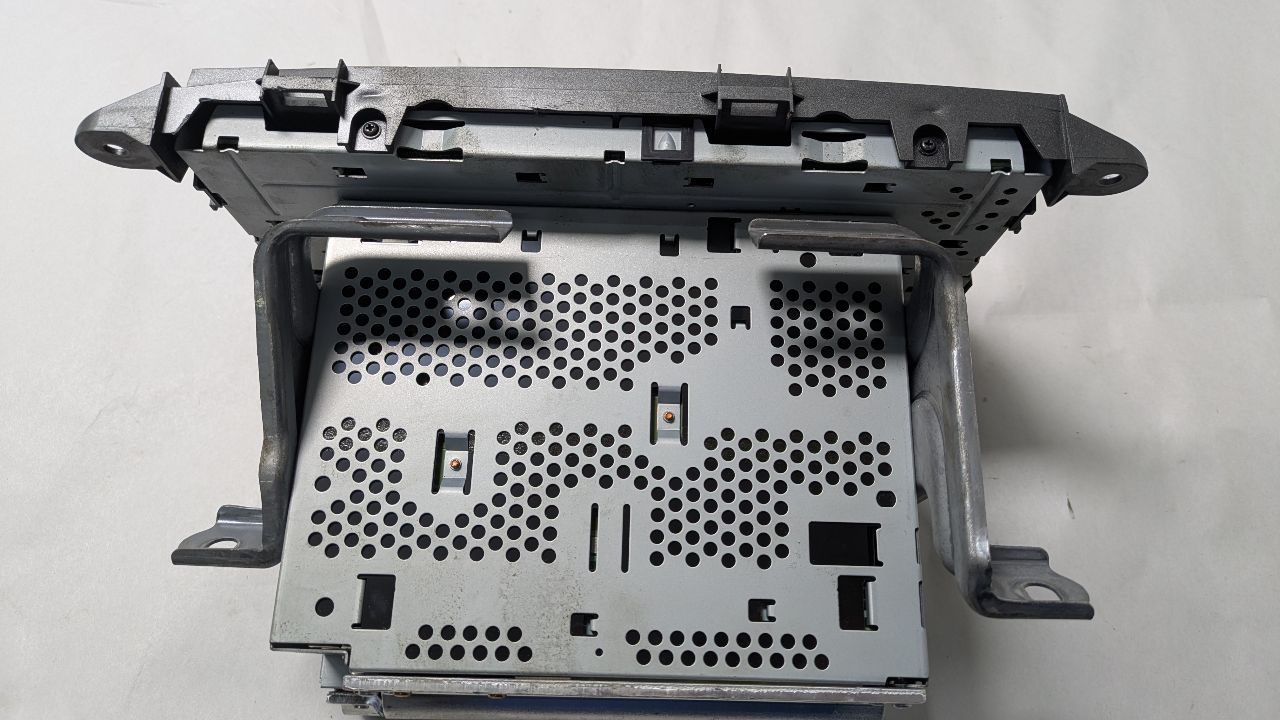 2013 TOYOTA SIENNA 6cyl Gasoline 3.5 Radio Audio - 445825 — photo 7