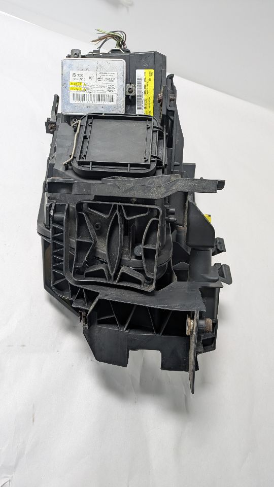 2012 AUDI Q5 Right HEADLAMP ASSEMBLY - 446260 — photo 5