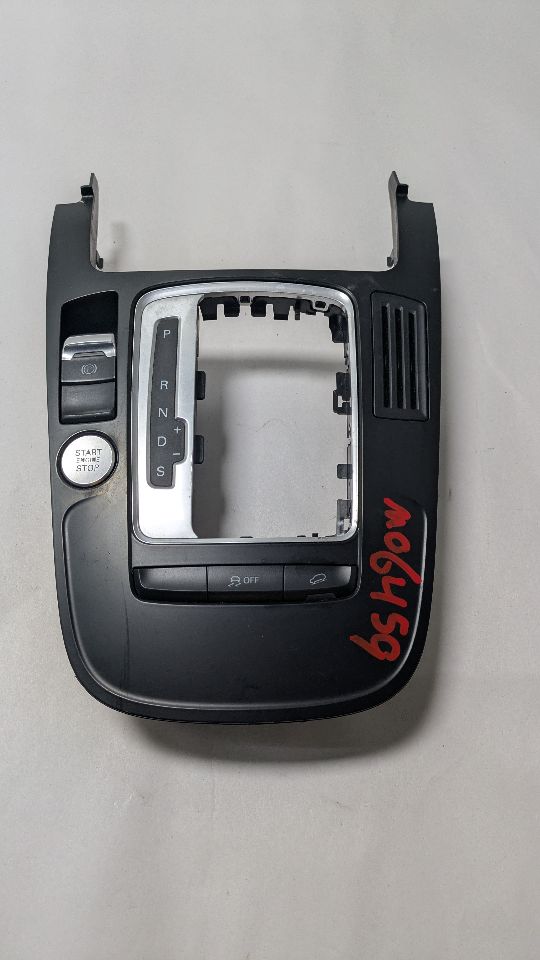 2012 AUDI Q5 Console, Front - 446264 — photo 1