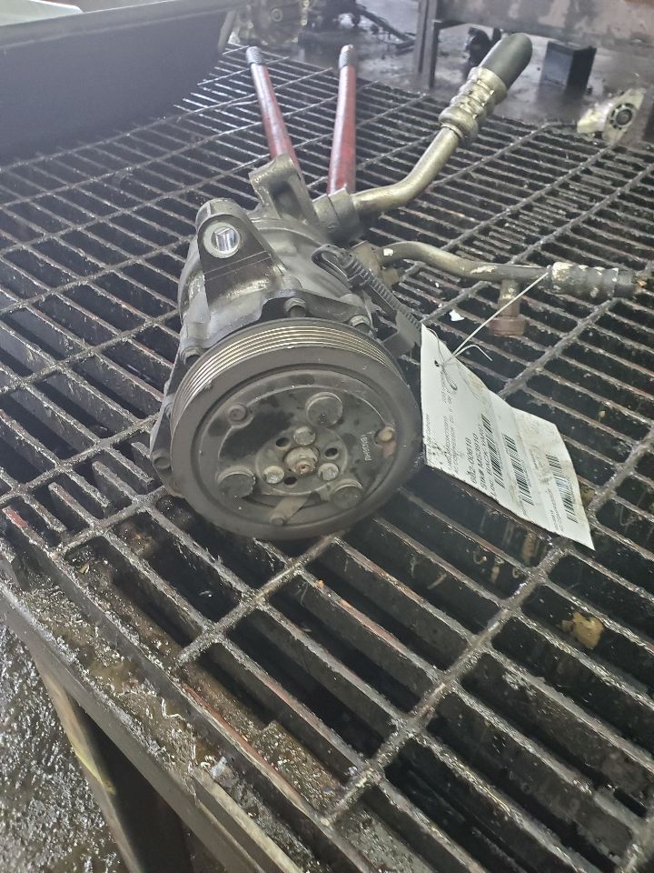 2011 GMC ACADIA AC COMPRESSOR - 446310 — photo 4