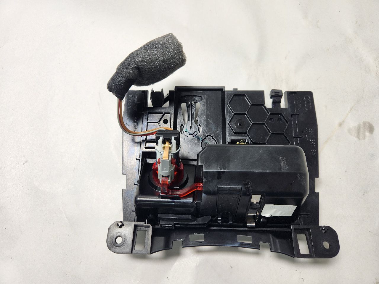2011 AUDI A5 Console, Front - 446358 — photo 2