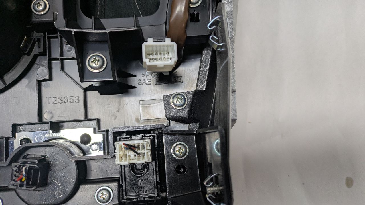 2019 INFINITI QX60 Console, Front - 446385 — photo 5
