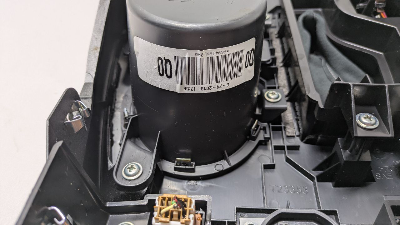 2019 INFINITI QX60 Console, Front - 446385 — photo 6