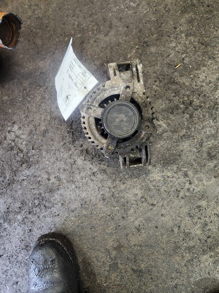 2012 JEEP GRAND CHEROKEE ALTERNATOR - 446512 — photo 1