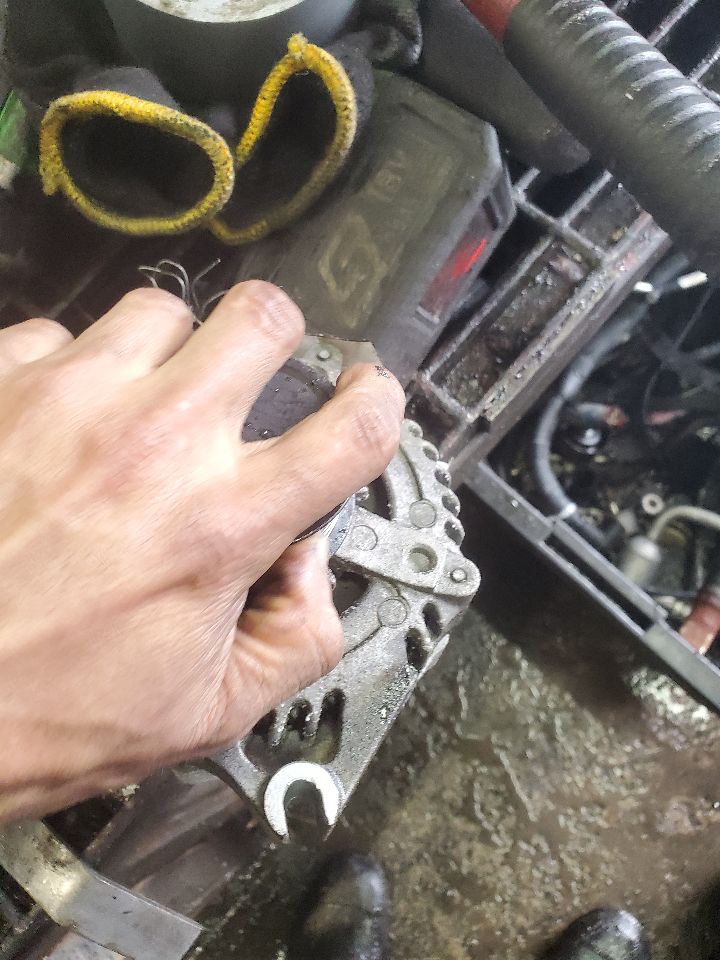 2017 CHRYSLER 200 ALTERNATOR - 446674 — photo 1