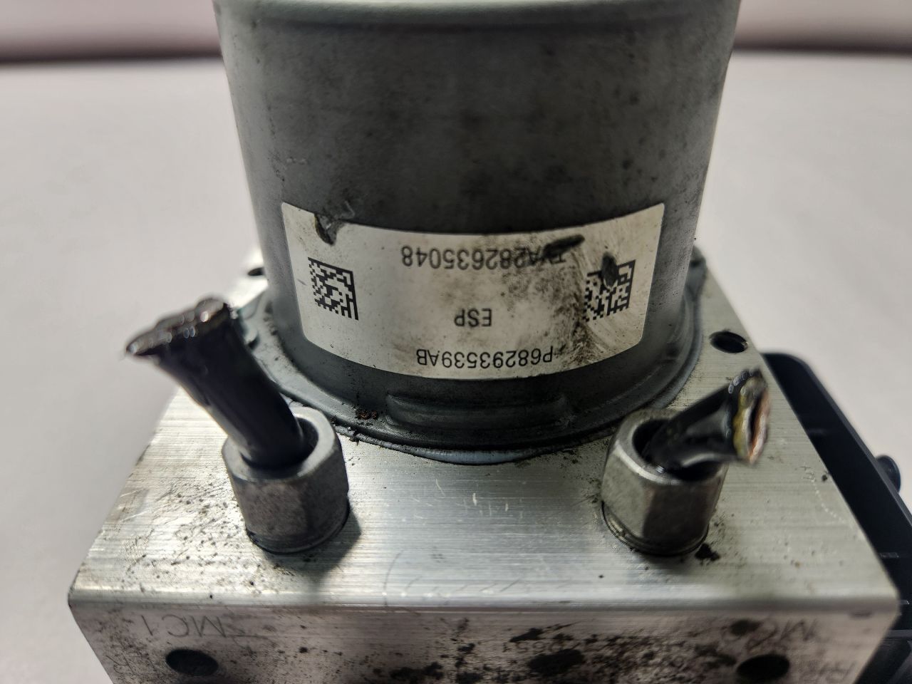 2017 CHRYSLER 200 Anti-lock Brake Pts - 446677 — photo 2
