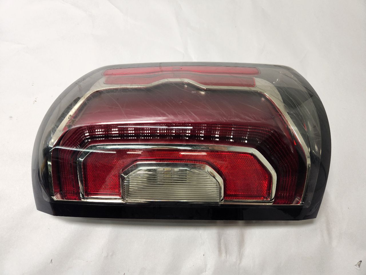 2017 GMC SIERRA 1500 PICKUP Right TAIL LAMP - 446687