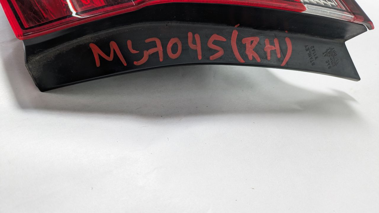 2015 HONDA CIVIC Right TAIL LAMP - 446740 — photo 2