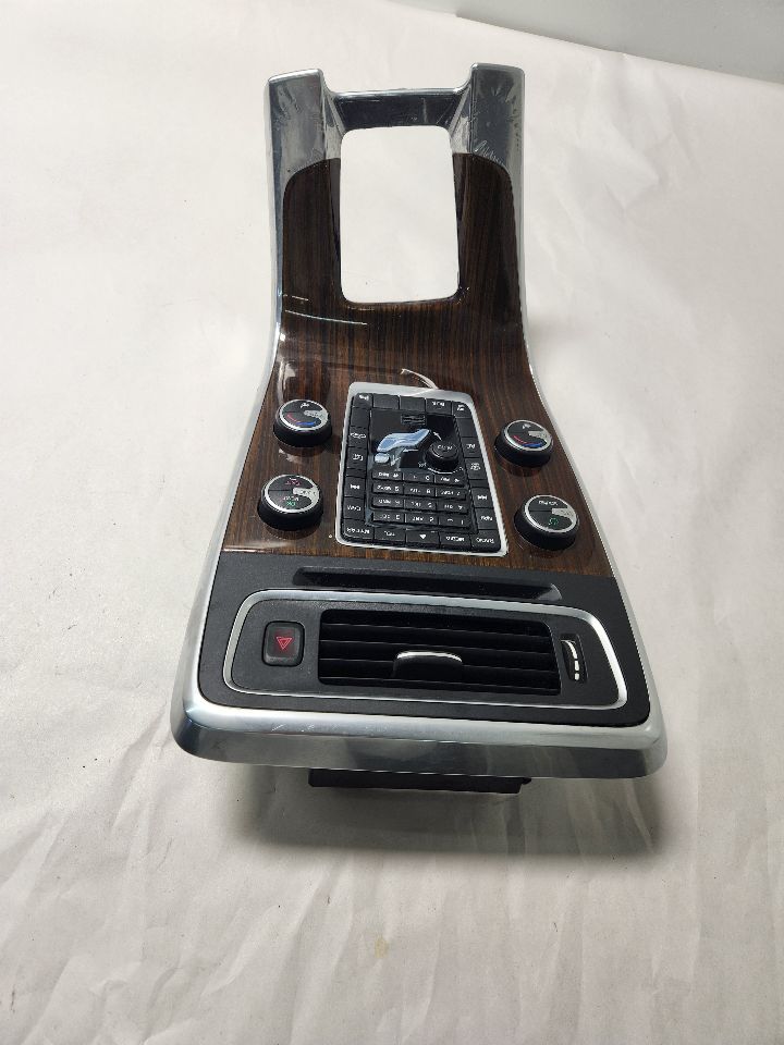 2013 VOLVO 60 SERIES Console, Front - 447232