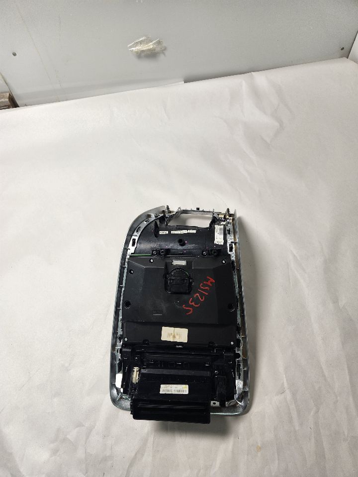 2013 VOLVO 60 SERIES Console, Front - 447232 — photo 3