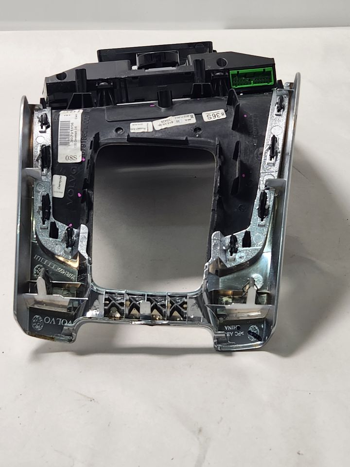 2013 VOLVO 60 SERIES Console, Front - 447232 — photo 8