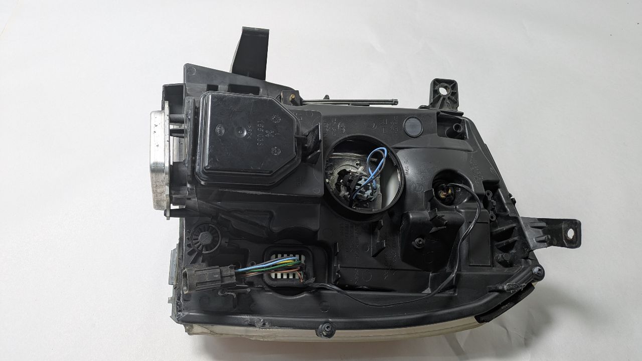 2007 CADILLAC ESCALADE Right HEADLAMP ASSEMBLY - 447238 — photo 3