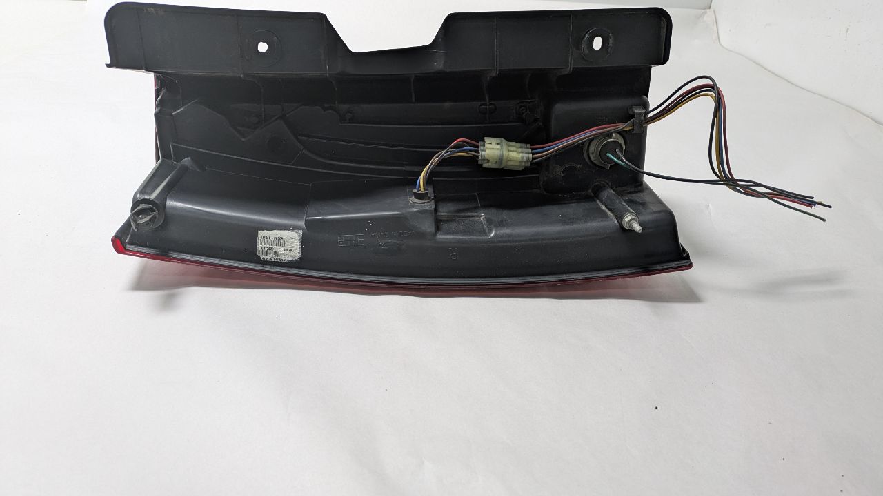 2007 CADILLAC ESCALADE Right TAIL LAMP - 447241 — photo 3