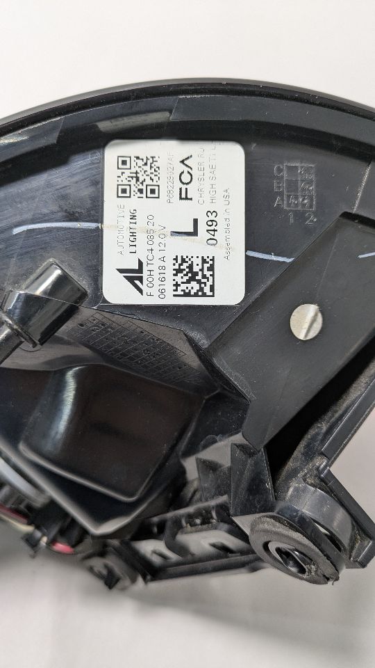 2018 CHRYSLER PACIFICA Left TAIL LAMP - 447595 — photo 5