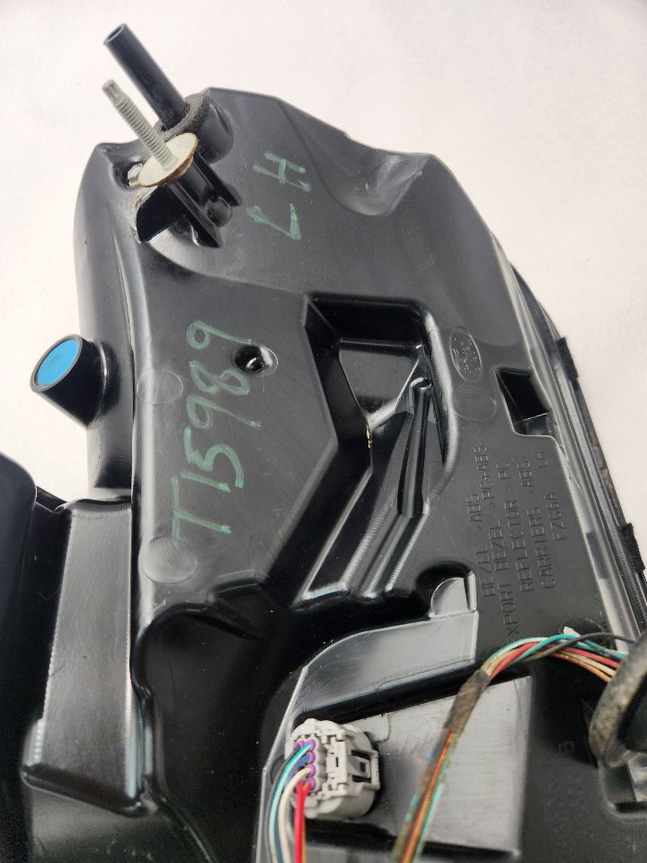 2022 FORD MUSTANG 4cyl Gasoline Turbo 2.3 Left TAIL LAMP - 447705 — photo 5