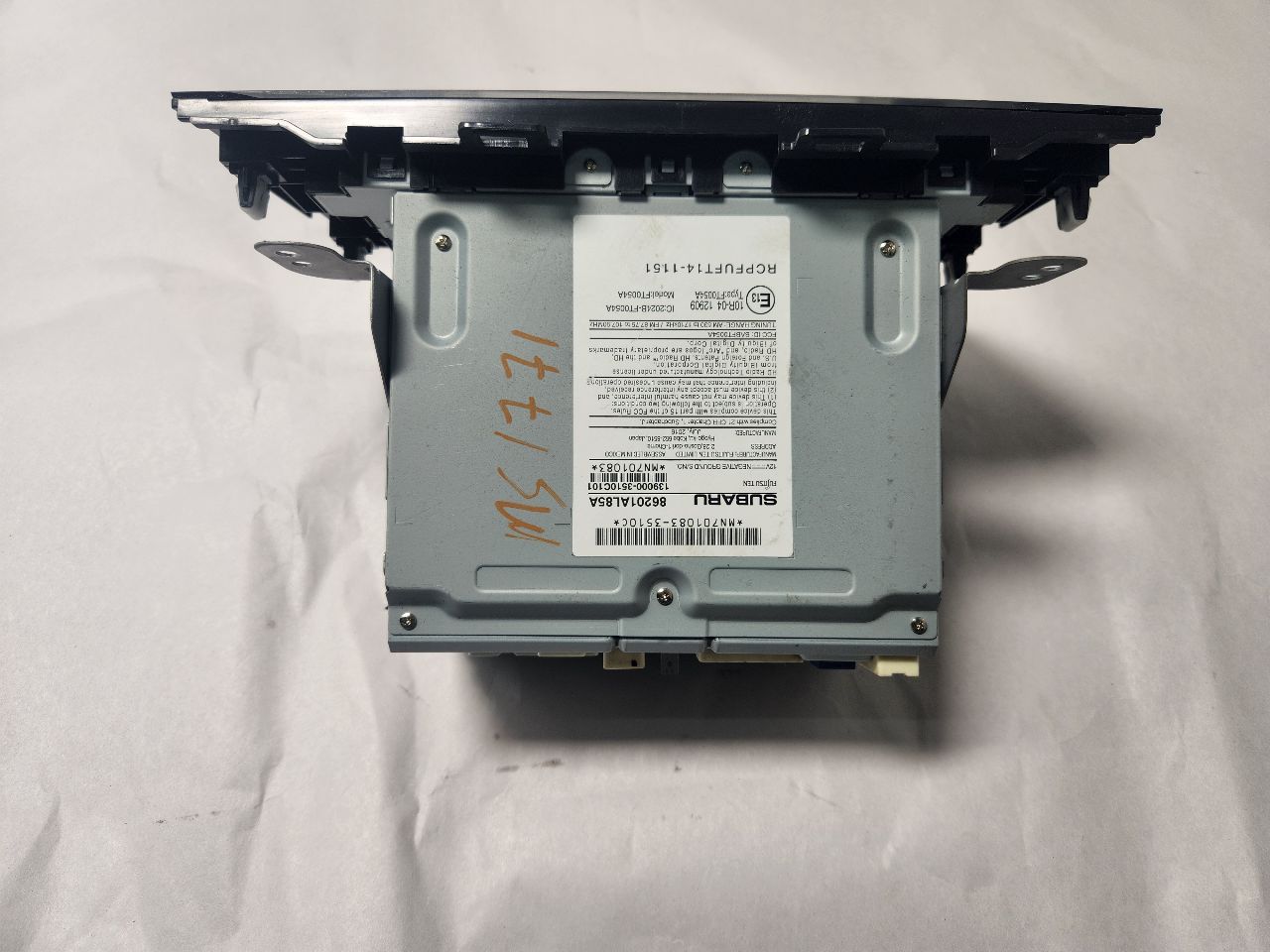 2017 SUBARU LEGACY Radio Audio - 447882 — photo 2