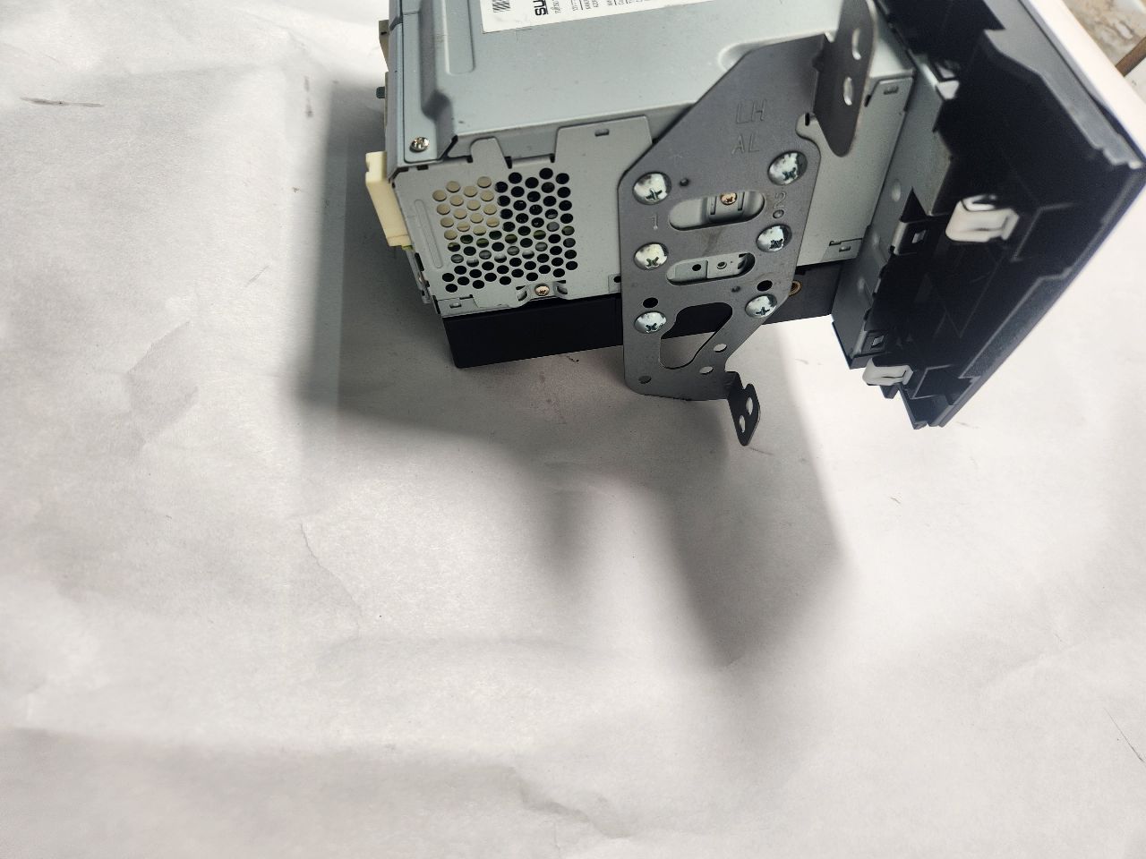 2017 SUBARU LEGACY Radio Audio - 447882 — photo 4
