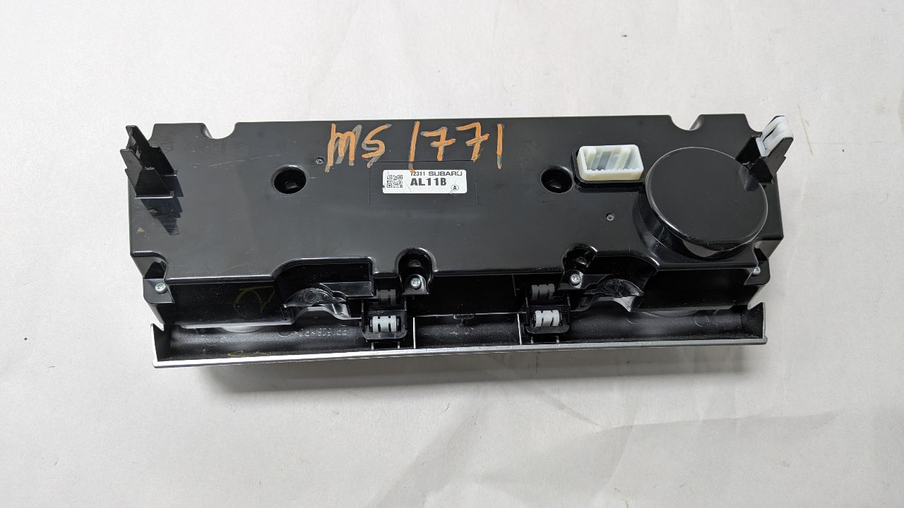 2017 SUBARU LEGACY TEMP CONTROL - 447883 — photo 3