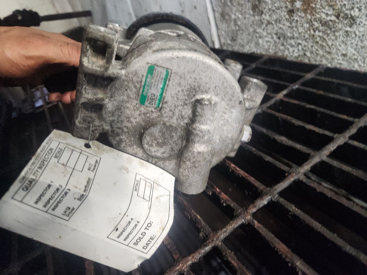 2014 HYUNDAI ACCENT AC COMPRESSOR - 447978 — photo 4