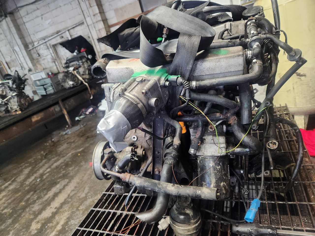 2005 AUDI A4 ENGINE ASSEMBLY - 448020 — photo 3