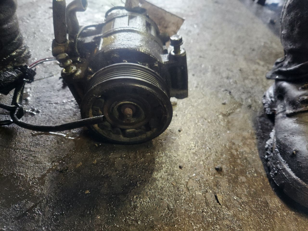 2005 AUDI A4 AC COMPRESSOR - 448023 — photo 5