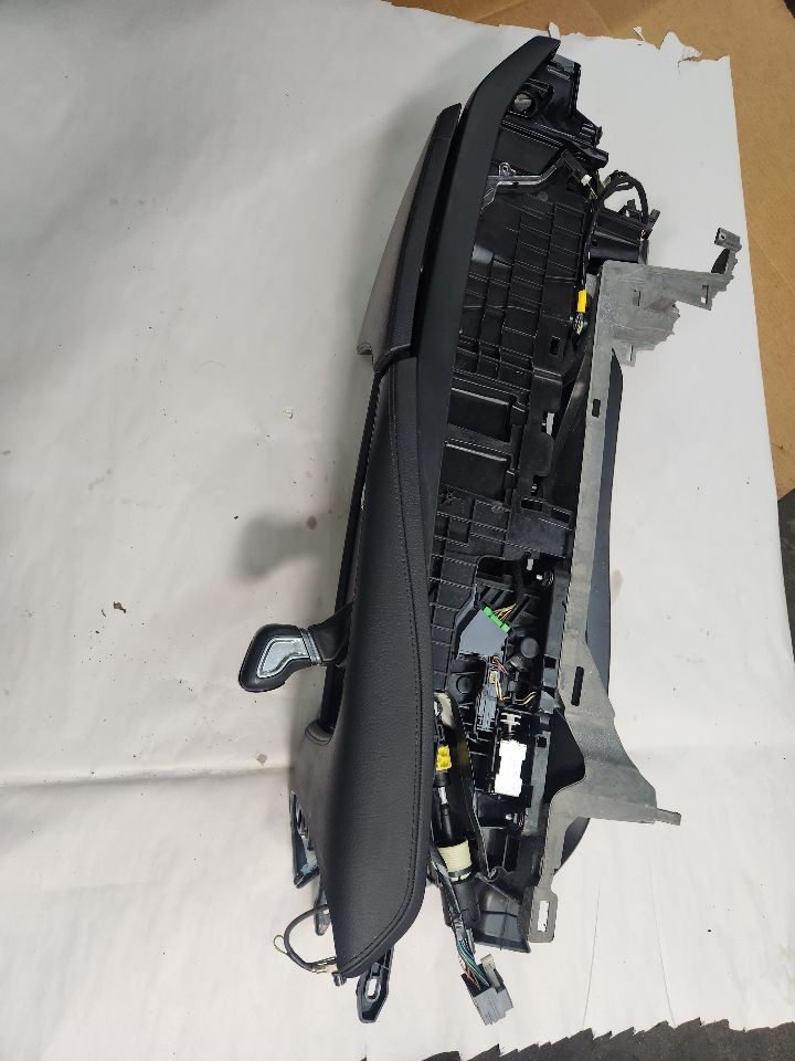 2016 VOLVO XC90 Console, Front - 448738 — photo 5