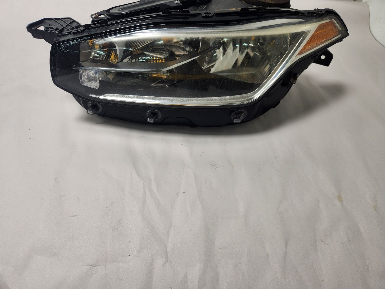 2016 VOLVO XC90 Left HEADLAMP ASSEMBLY - 448970