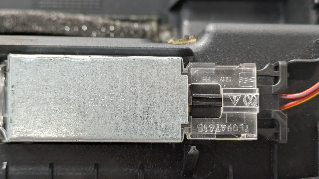 2021 AUDI S4 GLOVE BOX - 449814 — photo 8