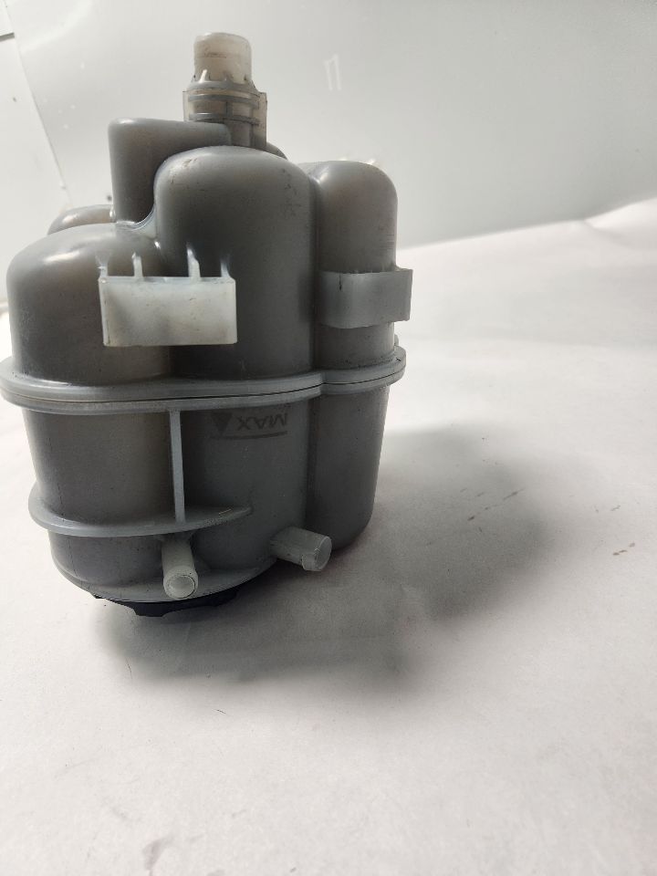2021 AUDI S4 Coolant Reservoir - 449821 — photo 2