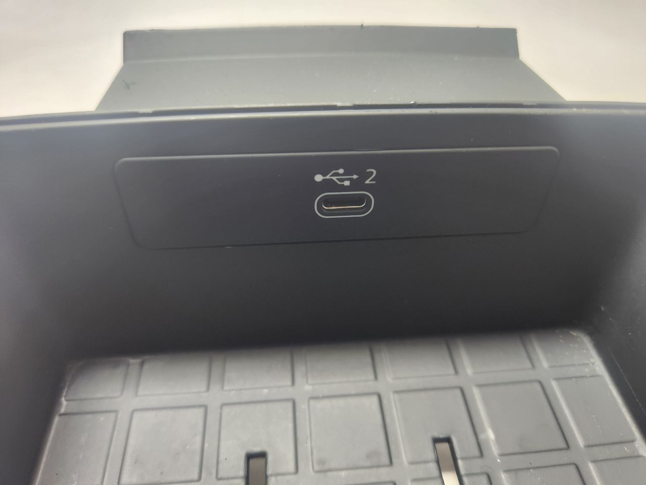 2021 AUDI S4 Console, Front - 449857 — photo 2