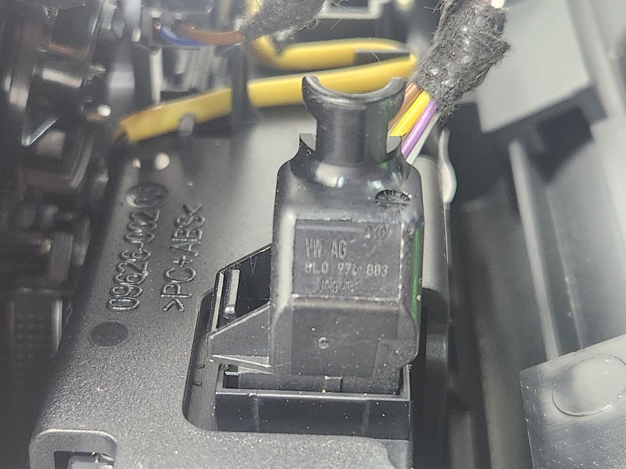 2021 AUDI S4 Console, Rear - 449861 — photo 6