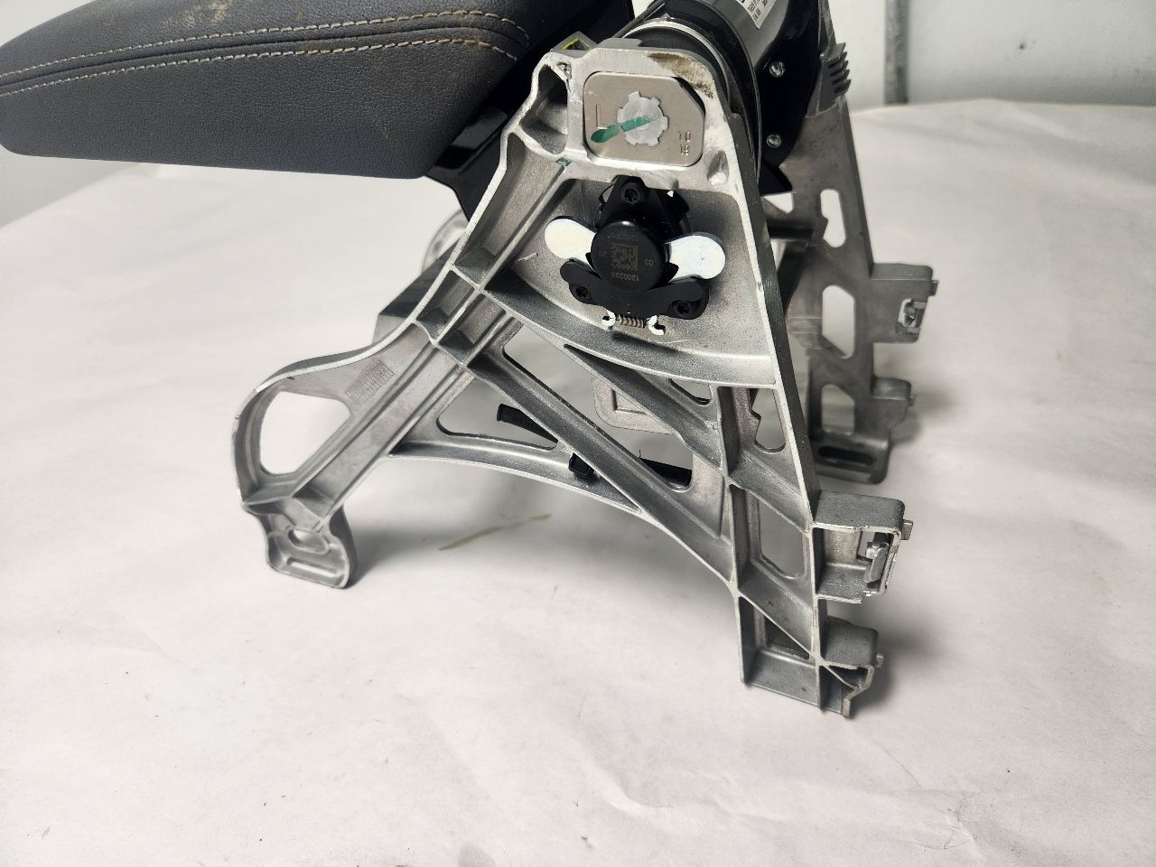 2021 AUDI S4 Armrest - 449866 — photo 3
