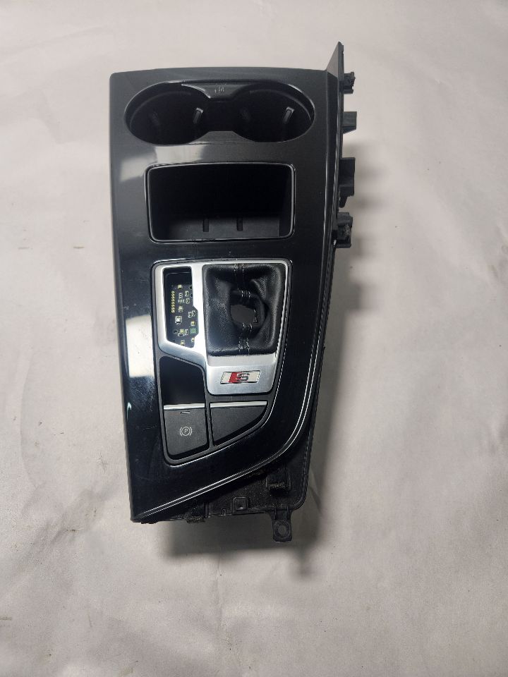 2021 AUDI S4 Console, Front - 449867