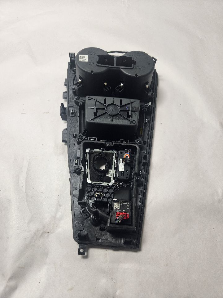 2021 AUDI S4 Console, Front - 449867 — photo 2