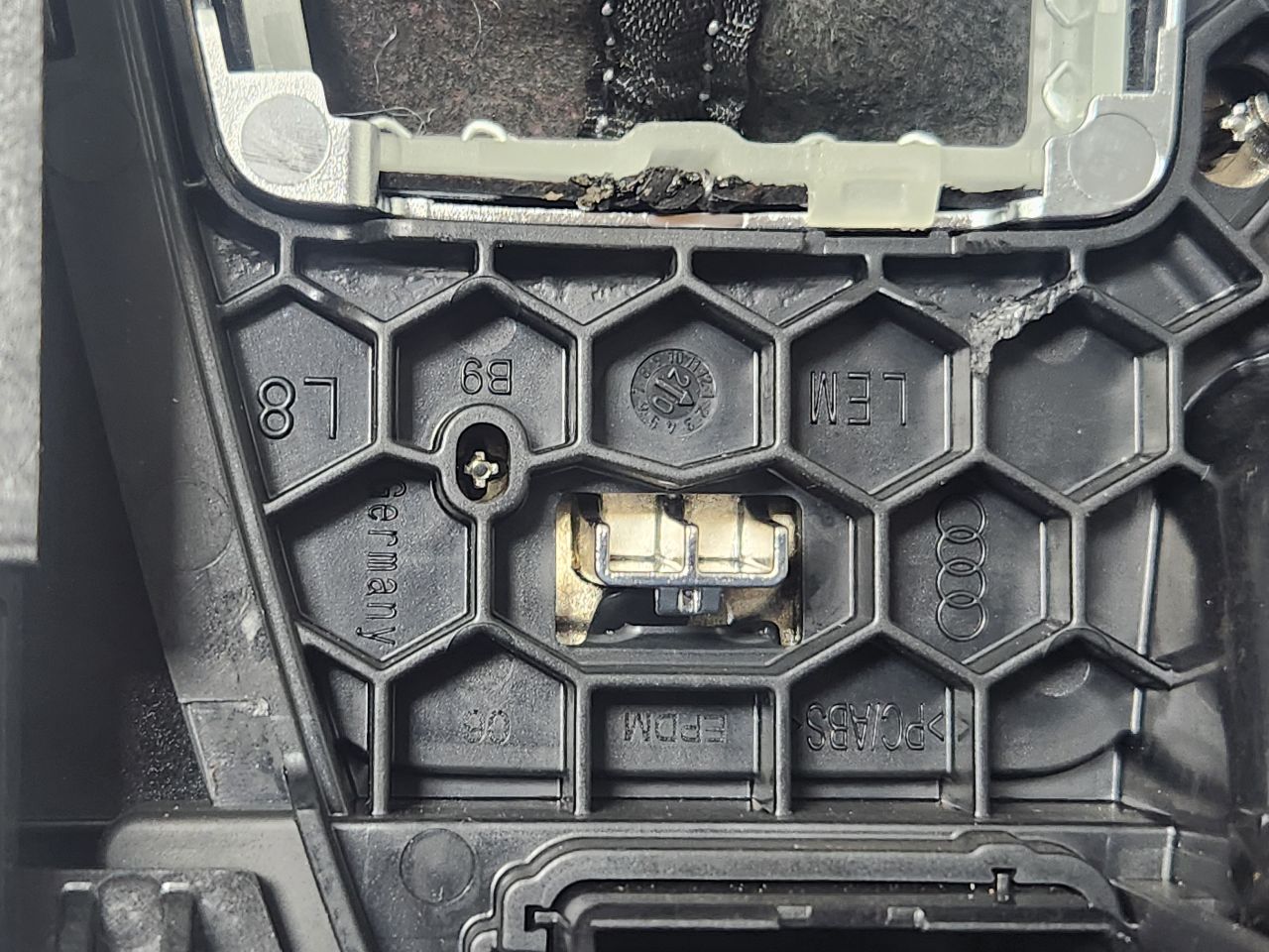 2021 AUDI S4 Console, Front - 449867 — photo 5
