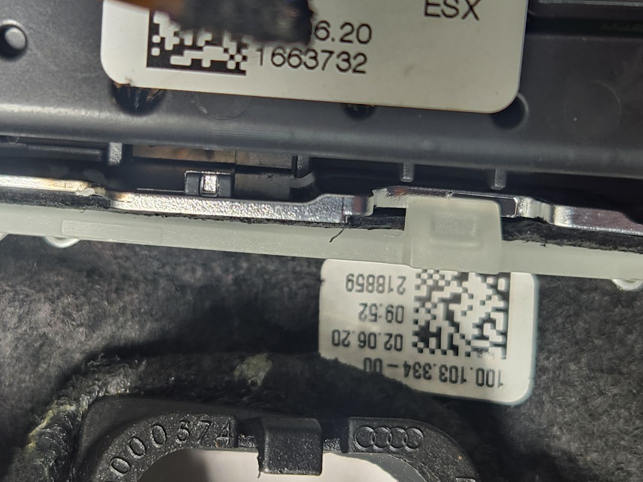 2021 AUDI S4 Console, Front - 449867 — photo 7