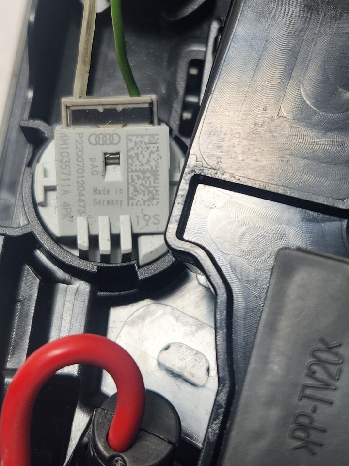 2021 AUDI S4 Console, Front - 449871 — photo 5