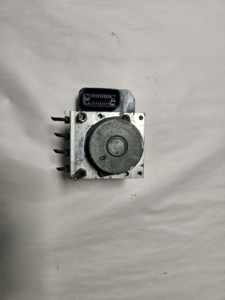2013 TOYOTA COROLLA Anti-lock Brake Pts - 449894