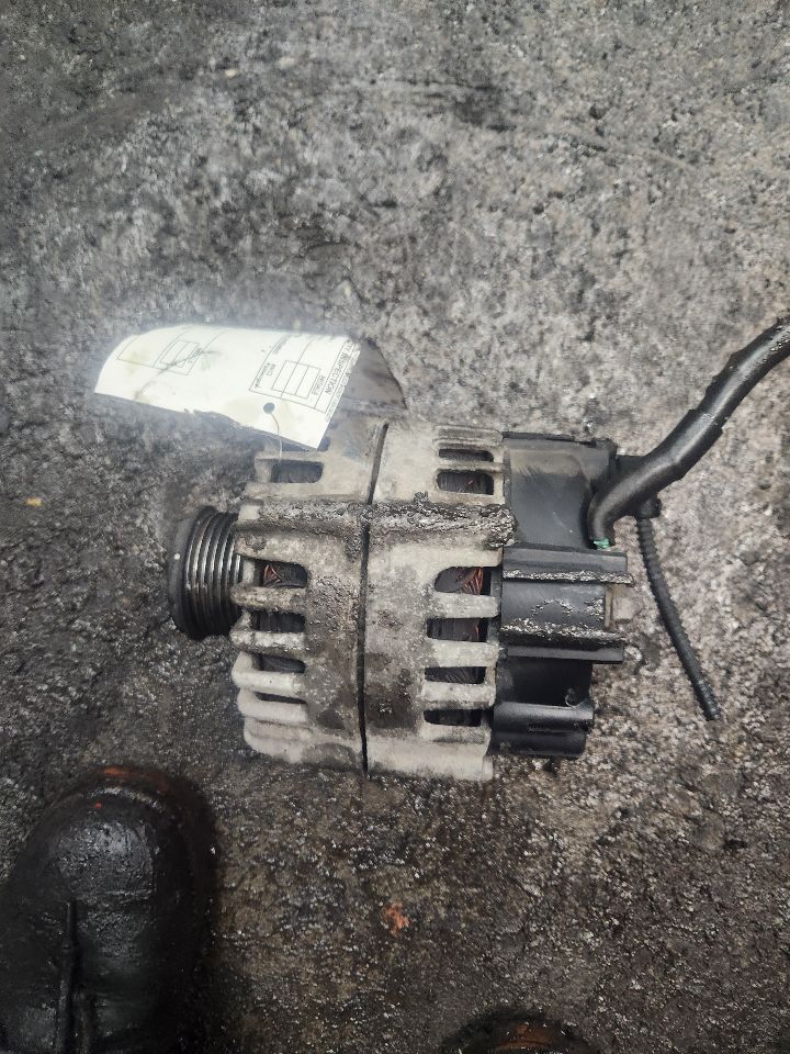 2012 VOLKSWAGEN TOUAREG ALTERNATOR - 449936 — photo 3