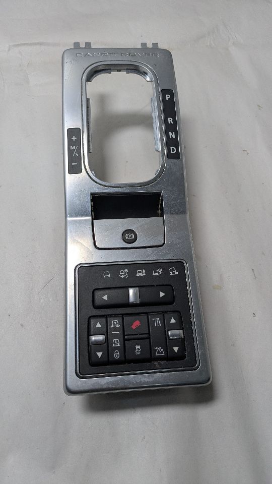 2013 LAND ROVER RANGE ROVER Console, Front - 450115